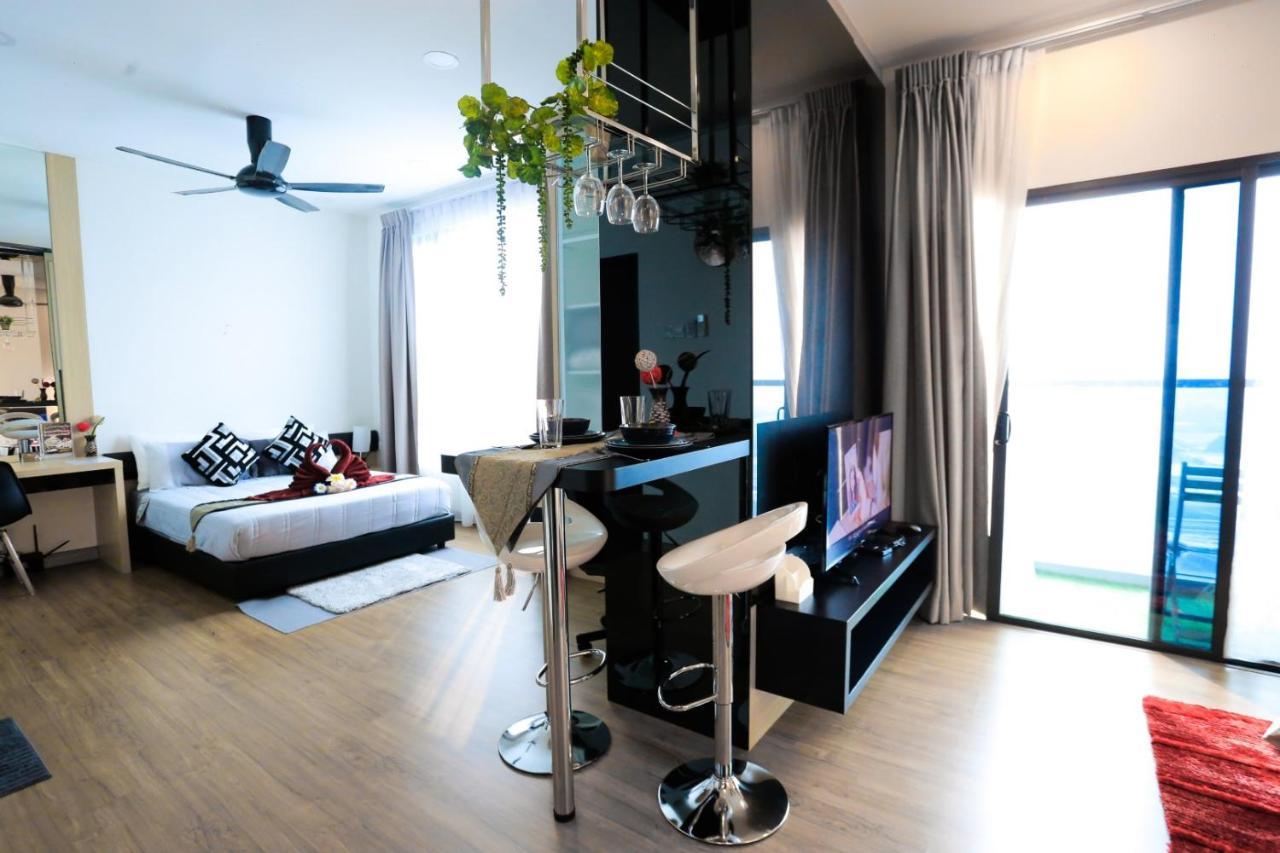 Mlh Deluxe Studio Suites @ Landmark Residence เชอราส ภายนอก รูปภาพ