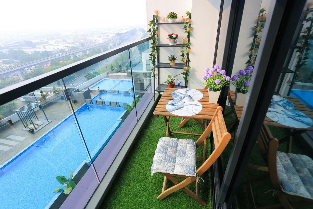 Mlh Deluxe Studio Suites @ Landmark Residence เชอราส ภายนอก รูปภาพ