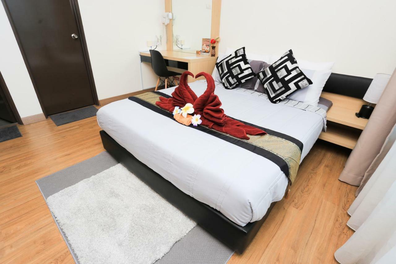 Mlh Deluxe Studio Suites @ Landmark Residence เชอราส ภายนอก รูปภาพ