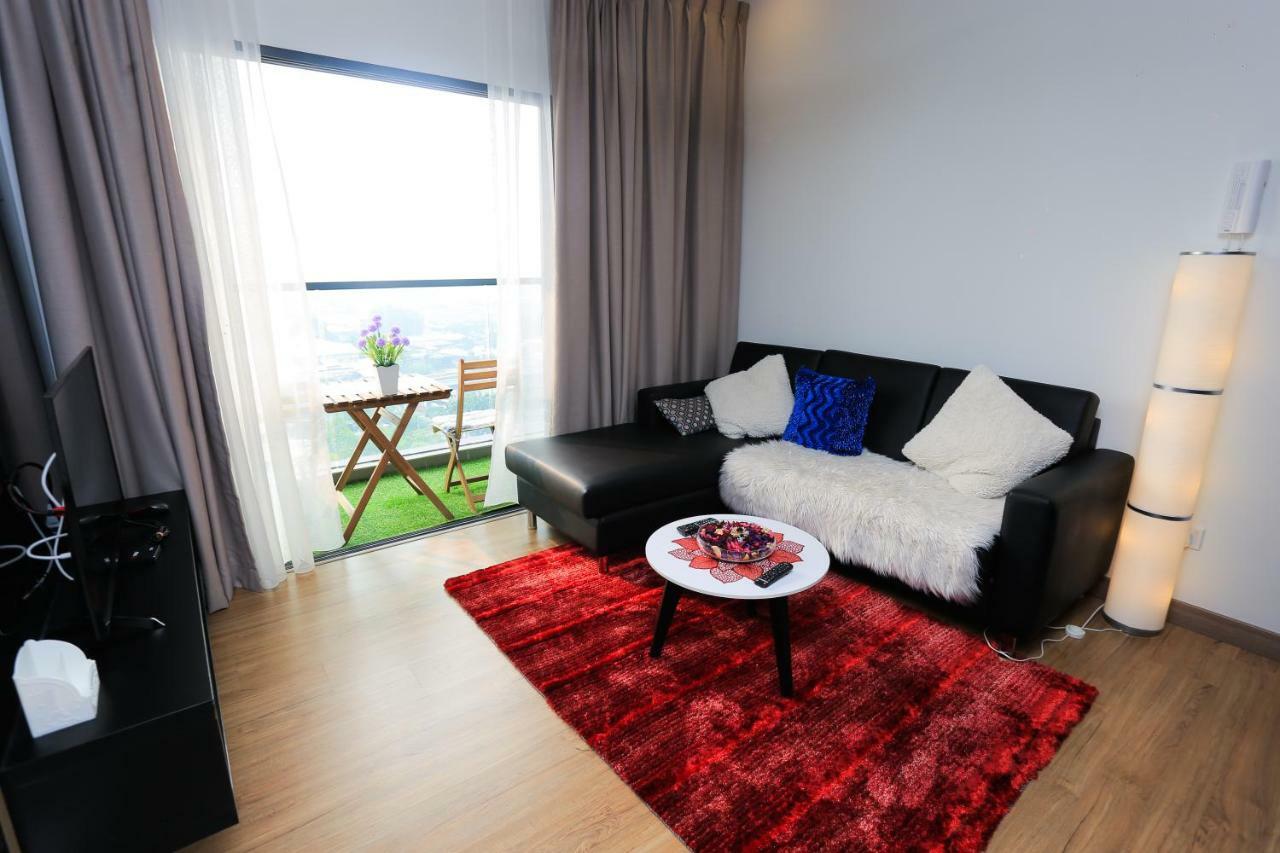 Mlh Deluxe Studio Suites @ Landmark Residence เชอราส ภายนอก รูปภาพ