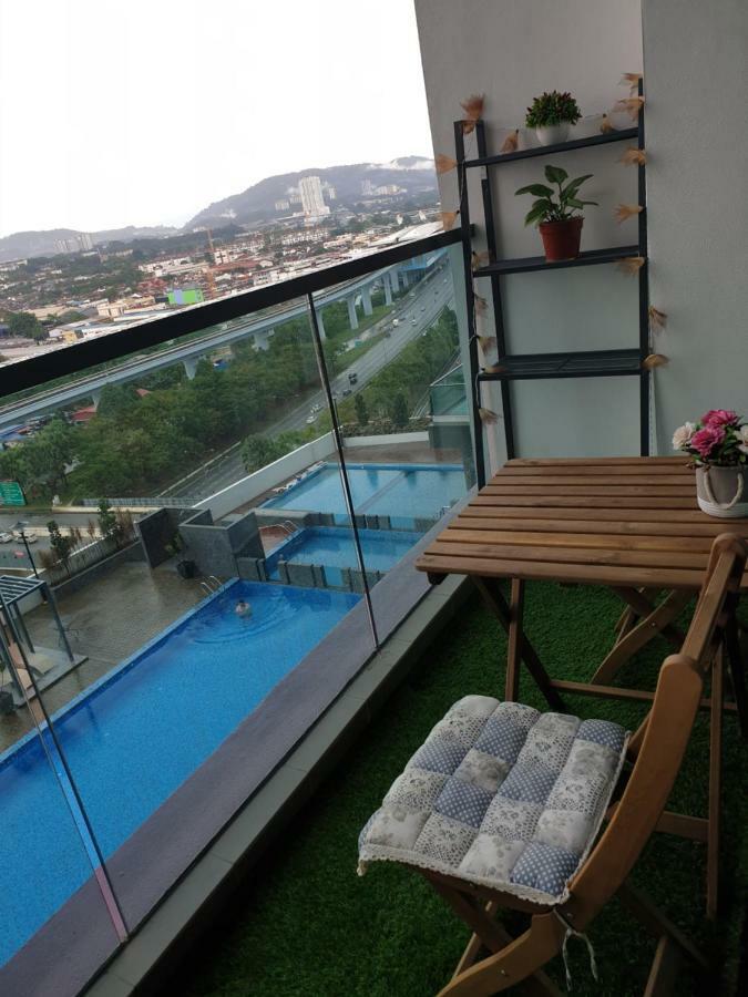 Mlh Deluxe Studio Suites @ Landmark Residence เชอราส ภายนอก รูปภาพ