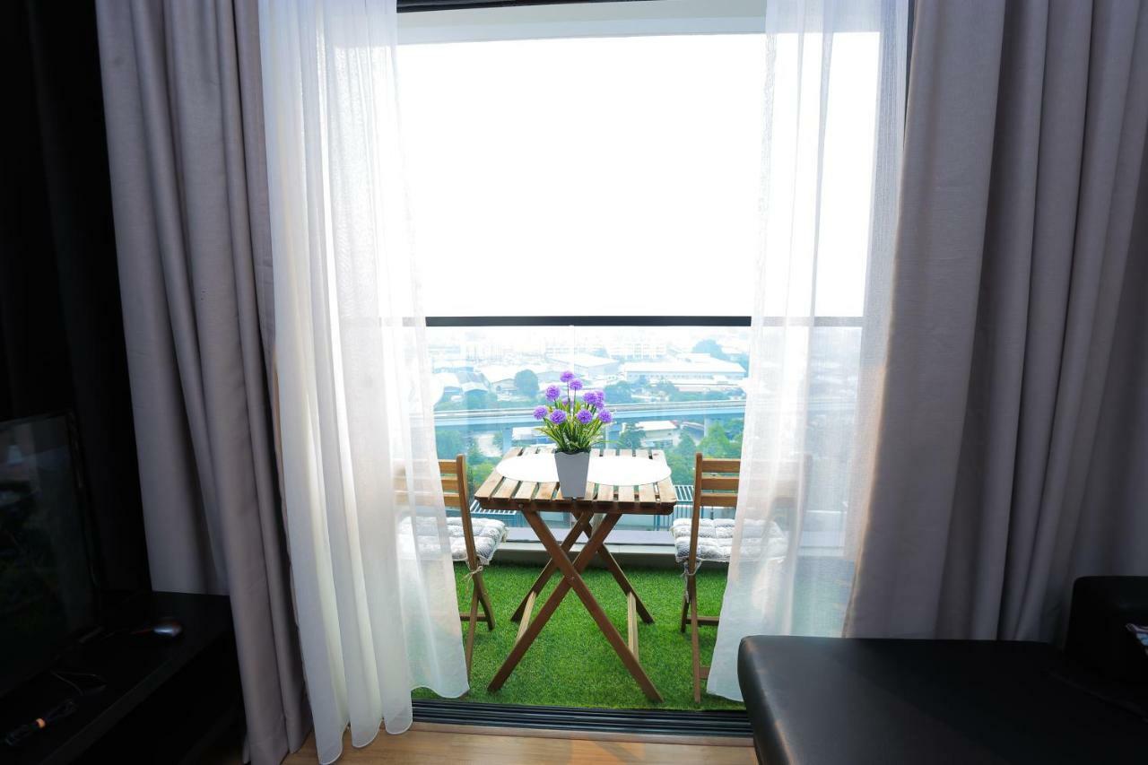 Mlh Deluxe Studio Suites @ Landmark Residence เชอราส ภายนอก รูปภาพ