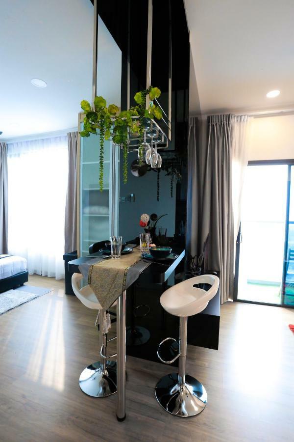 Mlh Deluxe Studio Suites @ Landmark Residence เชอราส ภายนอก รูปภาพ