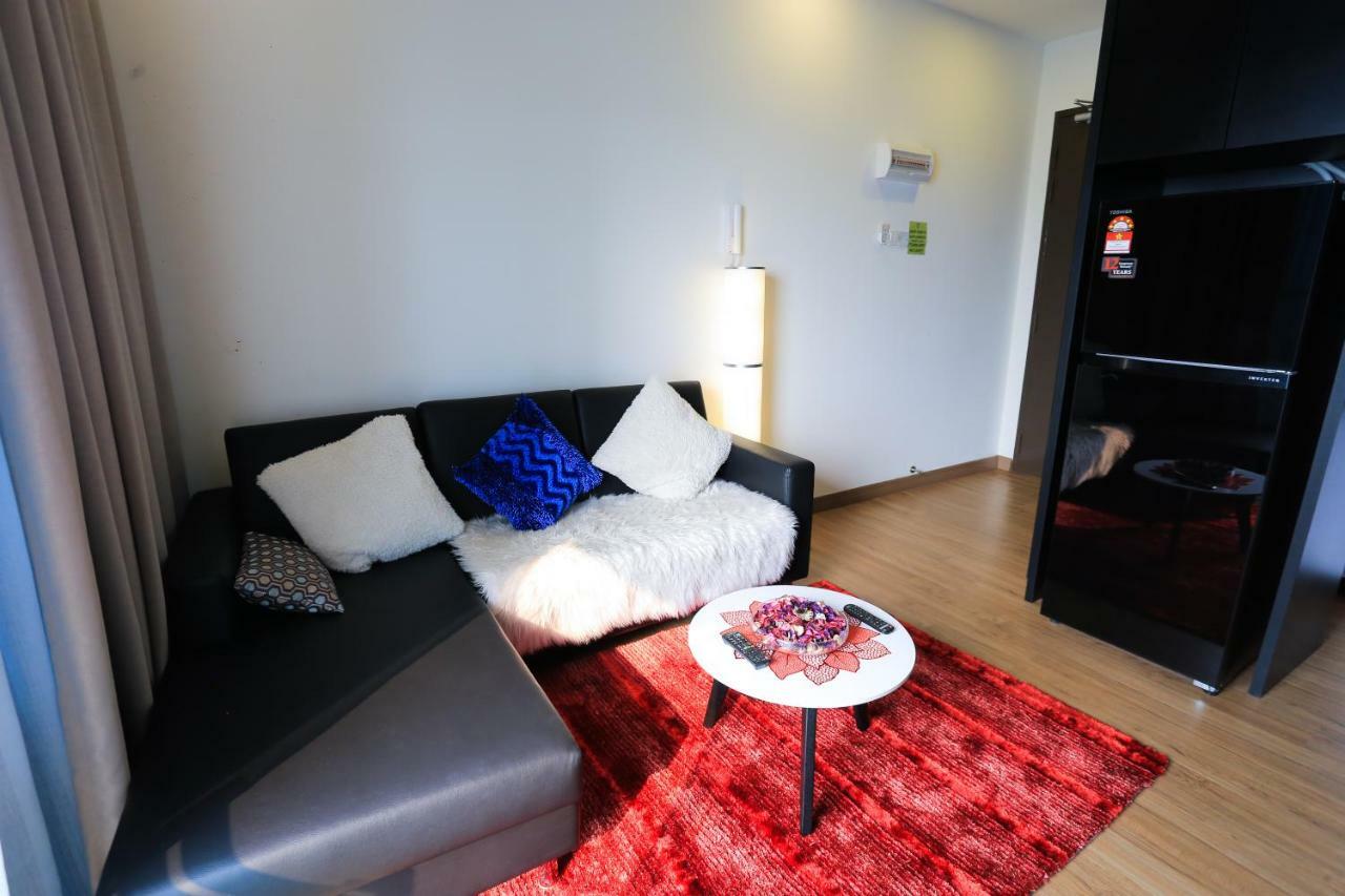 Mlh Deluxe Studio Suites @ Landmark Residence เชอราส ภายนอก รูปภาพ