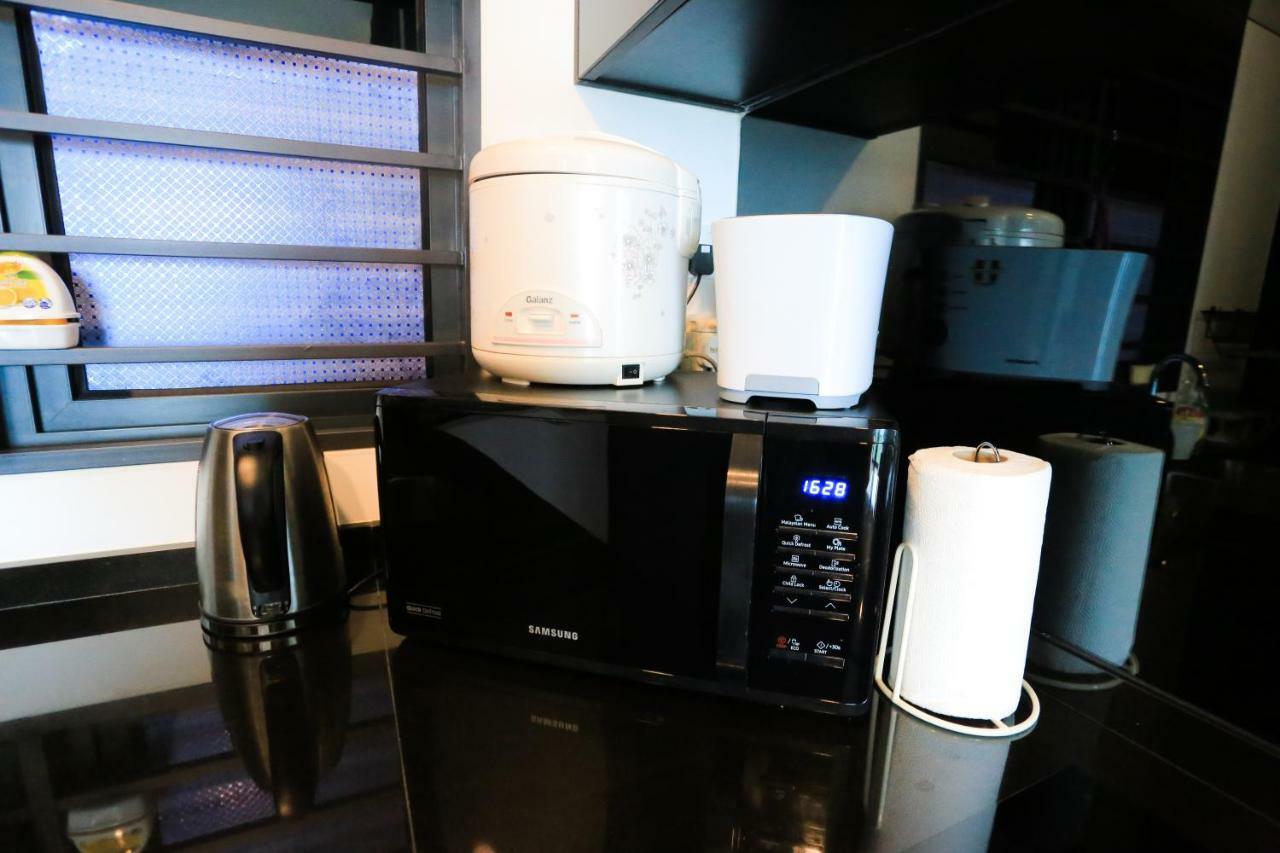 Mlh Deluxe Studio Suites @ Landmark Residence เชอราส ภายนอก รูปภาพ